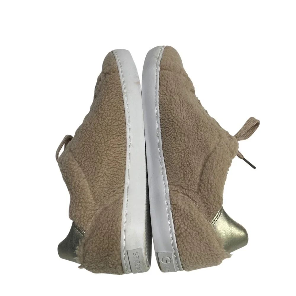 GBG Los Angeles‎ Meeko Women 11 Beige Faux Fur Lace-Up Sneaker Preppy Streetwear